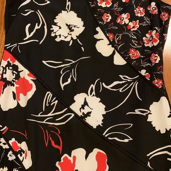 Calvin Klein floral size 4 midi dress with asymmetrical design - Picture 9 of 9